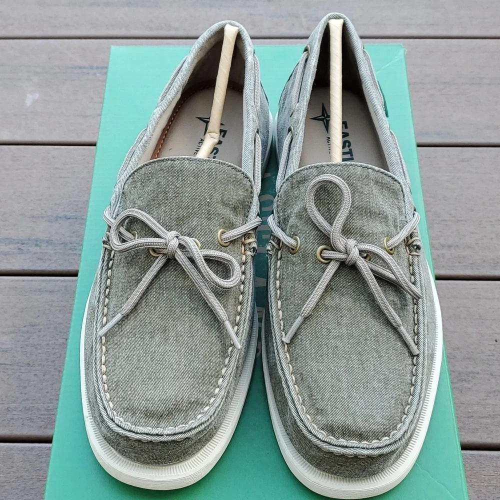 NWT  EASTLAND Men's boat shoes, canvas, size 9, olive